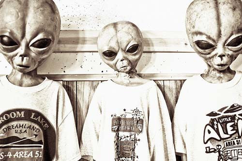 走进地球上外星人光顾最多的神秘地域（图） - 沙漠富翁 - 沙漠富翁的城堡