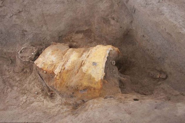 从武士腿部的姿势来看，考古学家认为他死前正在进行某种祈祷，试图借此来让爆发的火山平息。