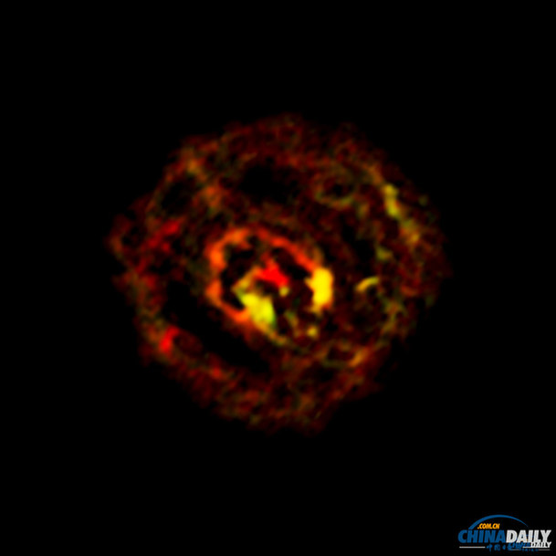 天文学家拍到宇宙震撼一幕:超级黑洞吞噬巨量物质