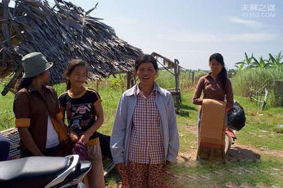 柬埔寨女人村