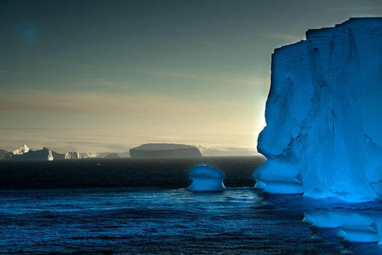 南极冰山一角